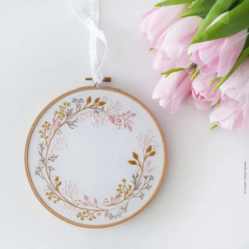 Kit broderie cercle de fleurs sauvages, 21 x 21 cm