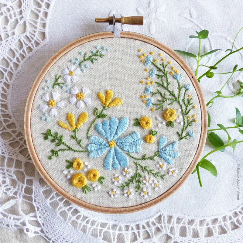Kit broderie fleurs Blossoming Garden, 16 x 16 cm
