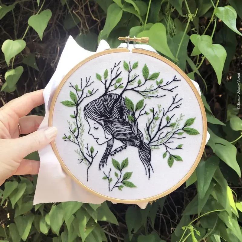 Kit broderie Forest Girl, personnage nature 21 x 21 cm