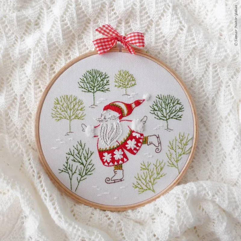 Kit broderie Père Noël patineur, 21 x 21 cm