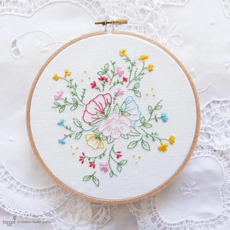 Kit broderie traditionnelle bouquet de fleurs, 21 x 21 cm