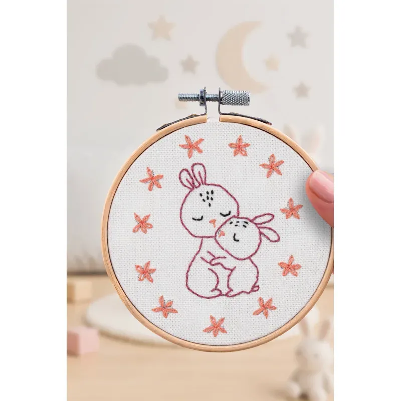 Kit broderie traditionnelle lapins décoratifs