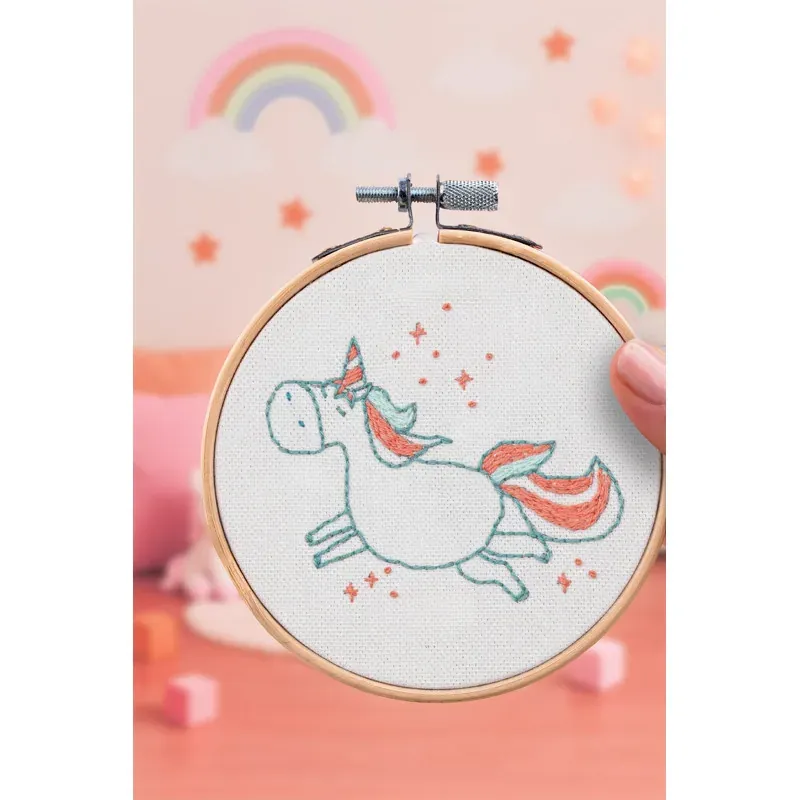 Kit broderie traditionnelle licorne pour débuter
