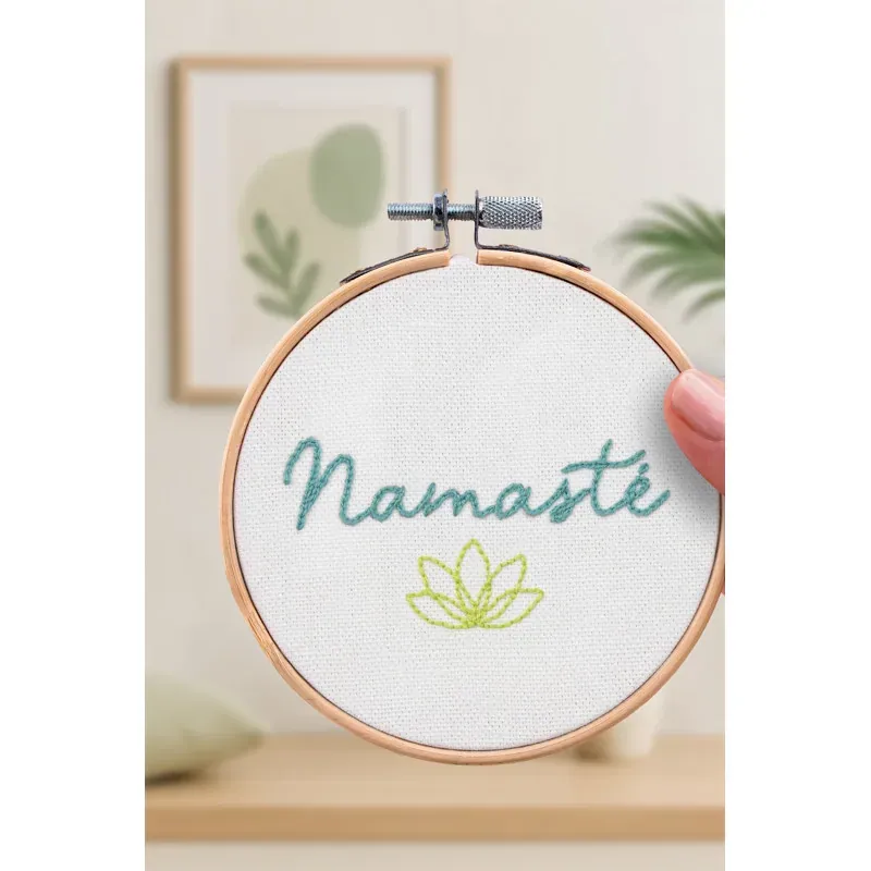 Kit broderie traditionnelle Namaste Les French Kits