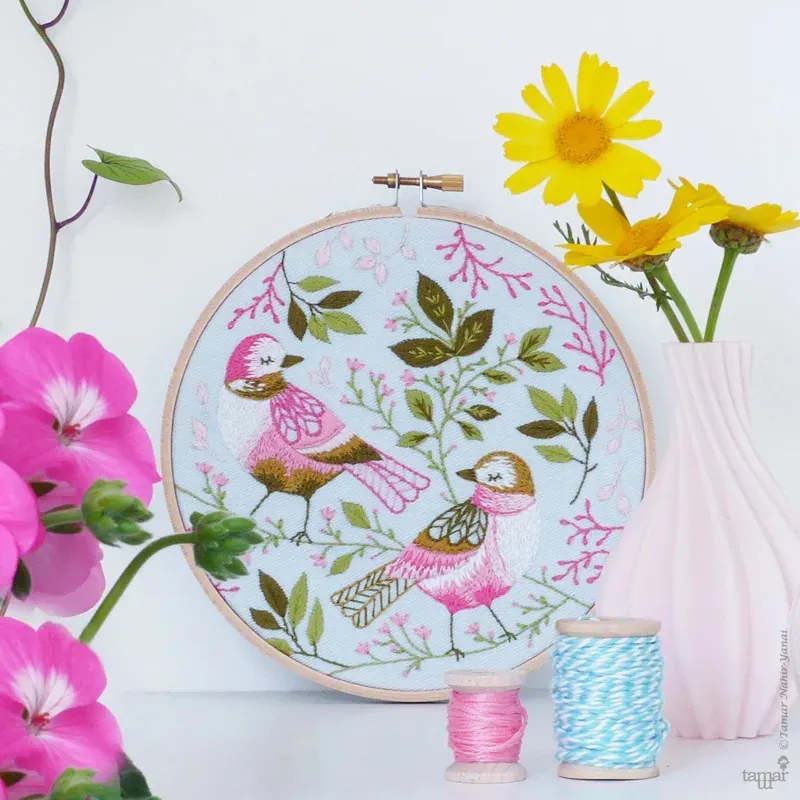 Kit broderie traditionnelle oiseaux amoureux, 21 x 21 cm