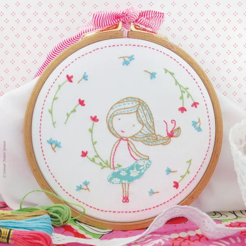 Kit broderie traditionnelle Spring Girl, 21 x 21 cm