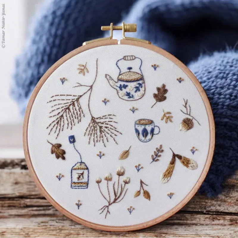 Kit broderie traditionnelle thé et feuilles, 21 x 21 cm