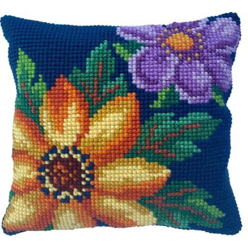 Kit coussin point de croix soirée fleurie, 40 x 40 cm : vue 1