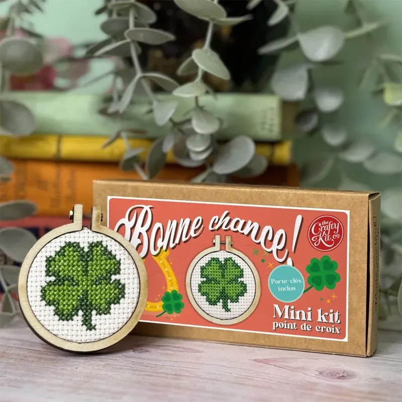 Mini kit point de croix Bonne chance avec porte-clés : vue 1